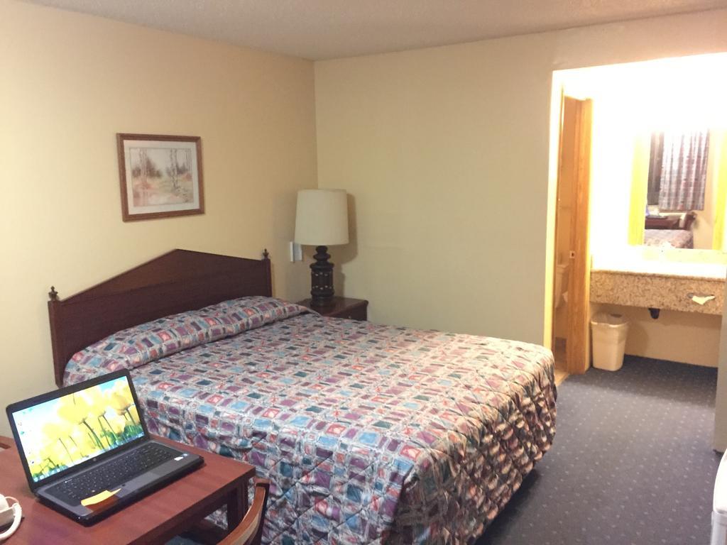 Stagecoach Inn Motel Molalla Εξωτερικό φωτογραφία